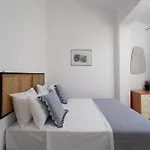 Almia アパート クリッシ・アモウディア